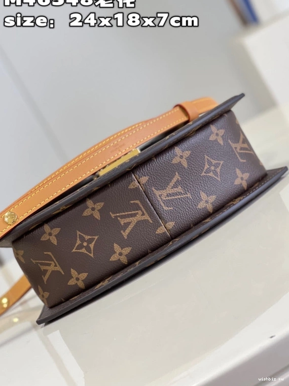 WIS VUITTON Tilsitt LOUIS 0824